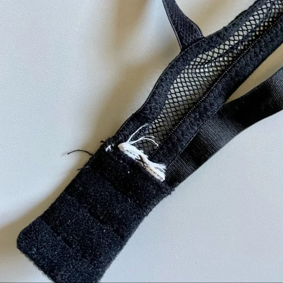 Black Strappy Bra Floral Lace Mesh Sides 34C Underwire No Tag Lingerie - Picture 12 of 12